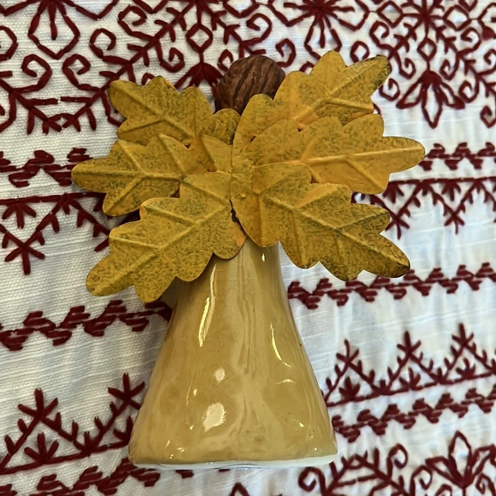 3 Fall Angels - Picture 3 of 14